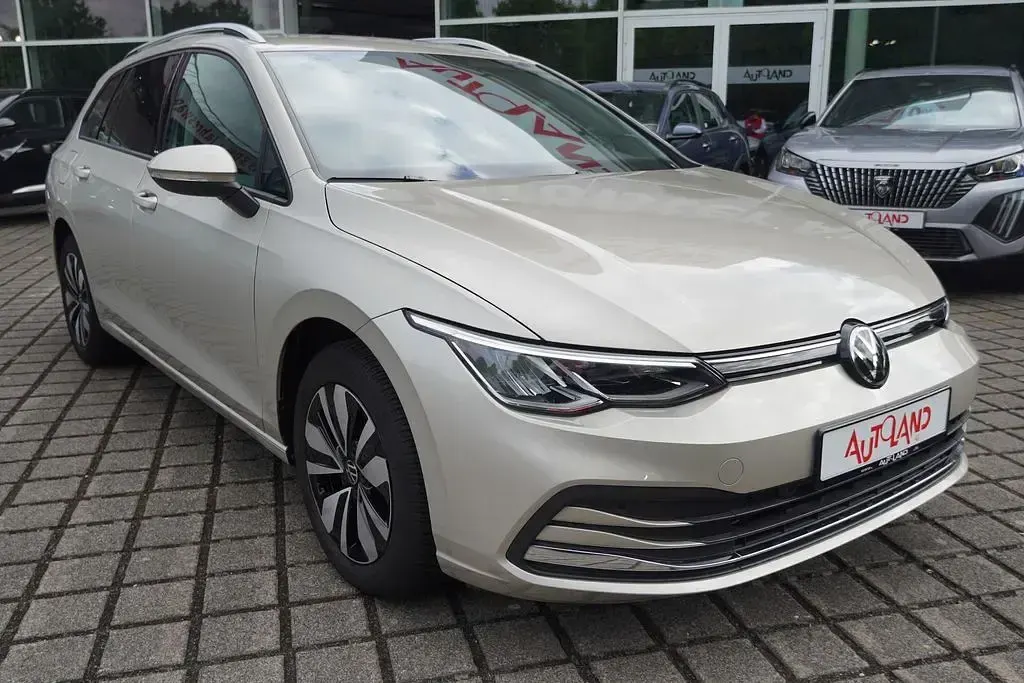 Gebraucht VW Golf VIII Move 110 PS (80 kW) 2024 Silber Kombi