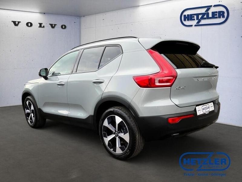 Gebraucht Volvo XC40 Plus 163 PS (119 kW) 2025 Vapour grey / metallic SUV