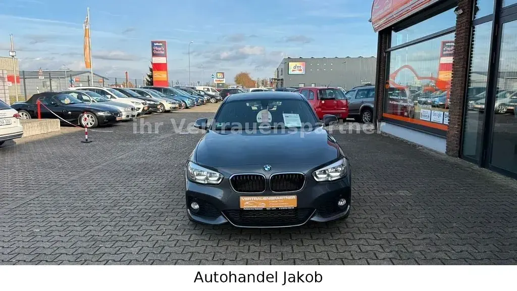 Gebraucht BMW 118 M Sport 136 PS (100 kW) 2017 Mineralgrau metallic Limousine