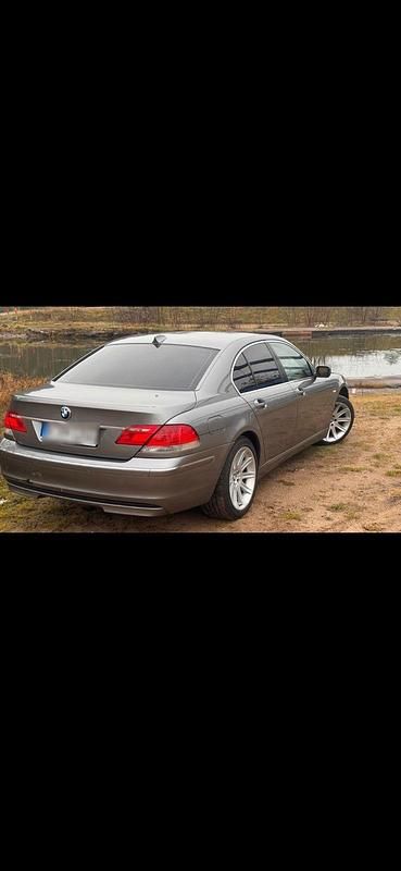 Gebraucht BMW 730 231 PS (169 kW) 2006 Grau Limousine