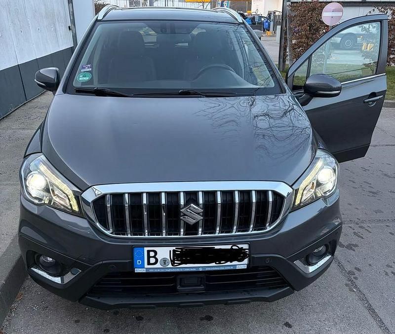 Gebraucht Suzuki SX4 Comfort 140 PS (102 kW) 2018 Grau Limousine