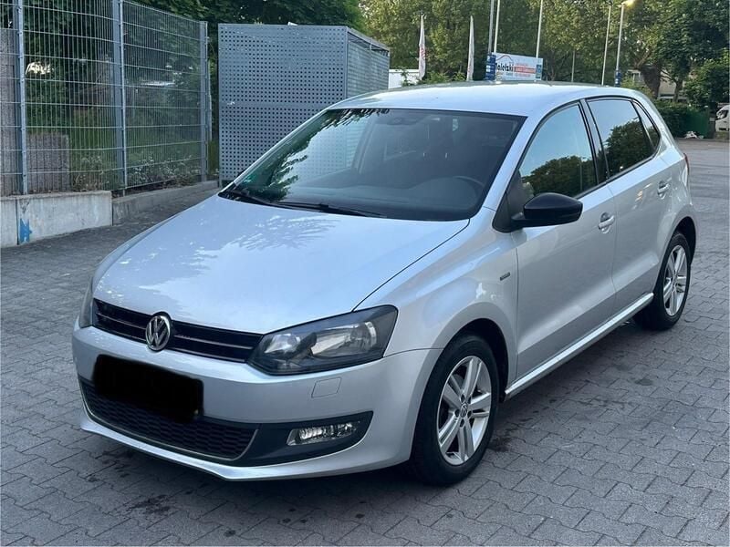 Silber Gebraucht 2013 VW Polo Match Kleinwagen | 4.750 € (Fairer Preis) - Bild 1/4