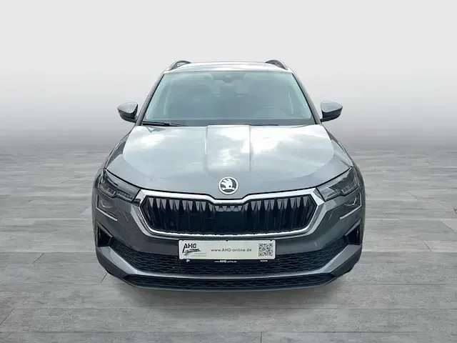 Gebraucht Skoda Karoq Tour 150 PS (110 kW) 2025 Graphitegrau metallic SUV
