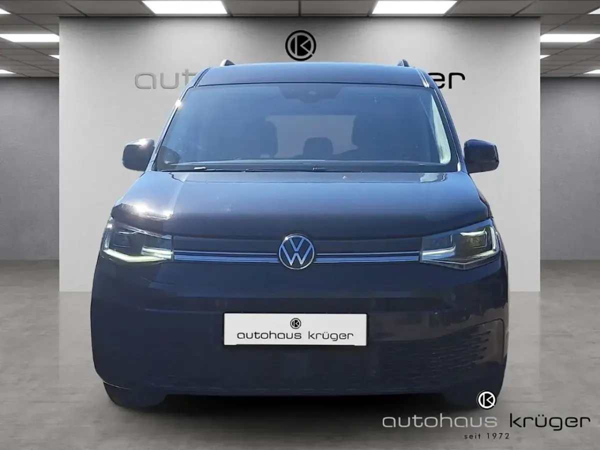 Gebraucht VW Caddy Life 122 PS (89 kW) 2022 Deep black perleffekt Van / Kleinbus