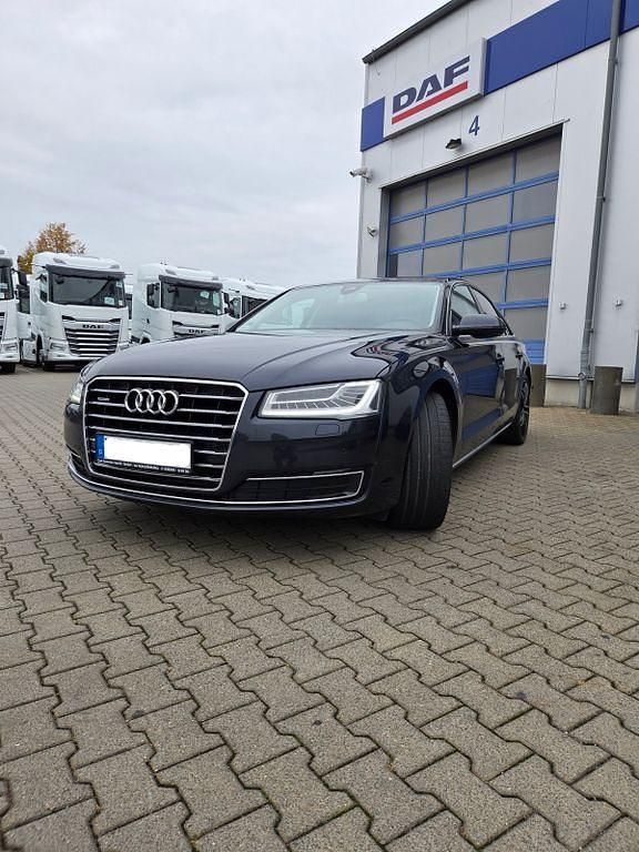 Second-hand Audi A8 258 CP (189 kW) 2014 Albastru Berlinǎ