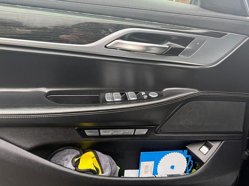 Gebraucht BMW 740 320 PS (235 kW) 2016 Andere farben Limousine