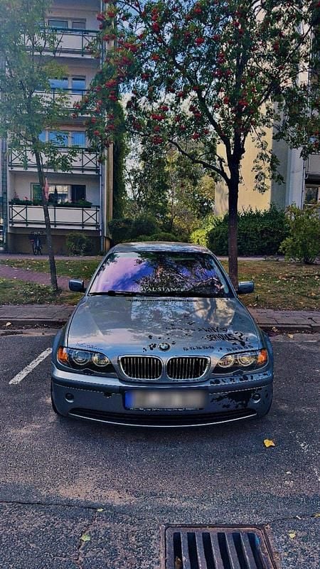 Silber Gebraucht 2003 BMW 320 Limousine | 2.000 € (Superpreis) - Bild 1/4