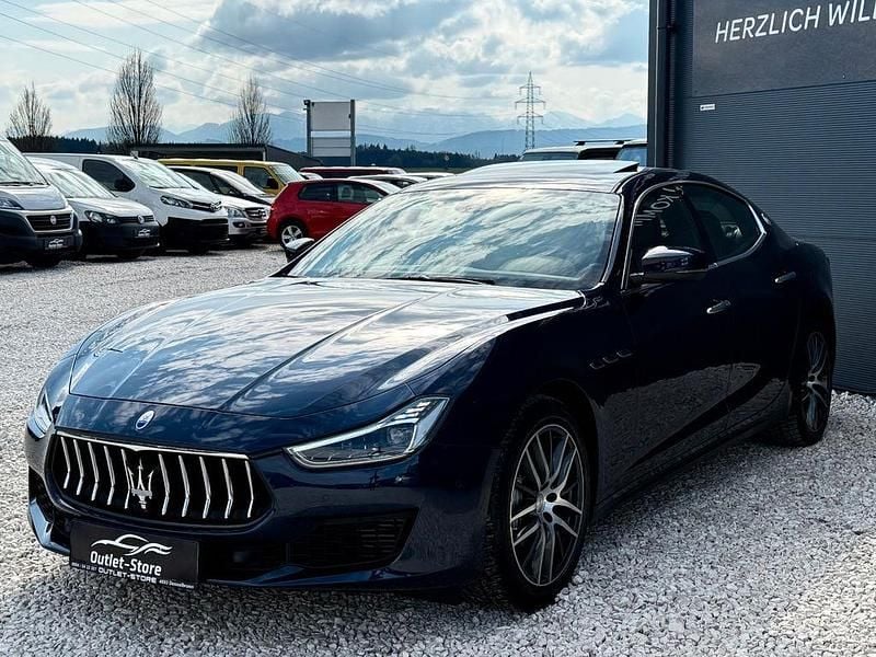 Gebraucht Maserati Ghibli 349 PS (256 kW) 2022 Blau Limousine