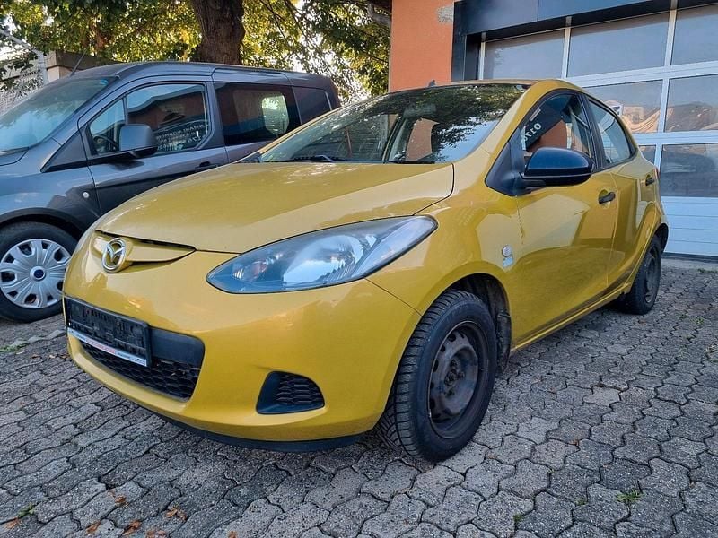 Gelb Gebraucht 2007 Mazda 2 Kleinwagen | 999 € (Superpreis) - Bild 1/4