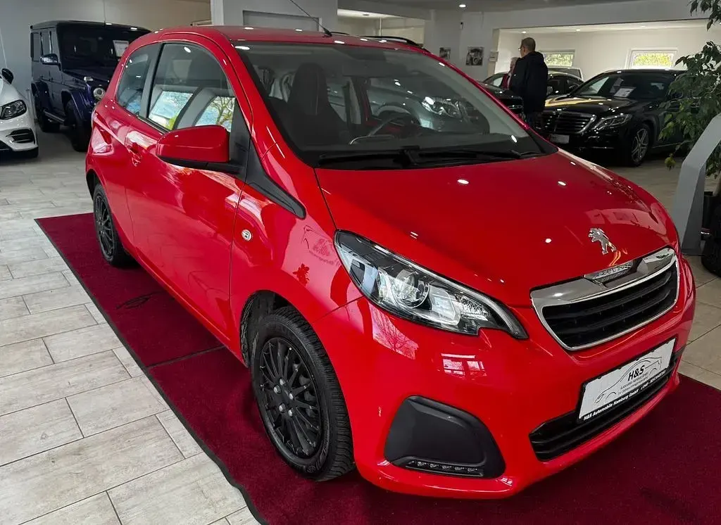 Gebraucht Peugeot 108 Active 69 PS (50 kW) 2017 Zu lackieren rot 3p0/deckende lackierung Limousine