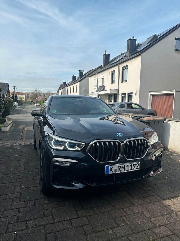 Schwarz Gebraucht 2020 BMW X6 M50 Sport Line SUV | 66.300 € (Guter Preis) - Bild 1/4