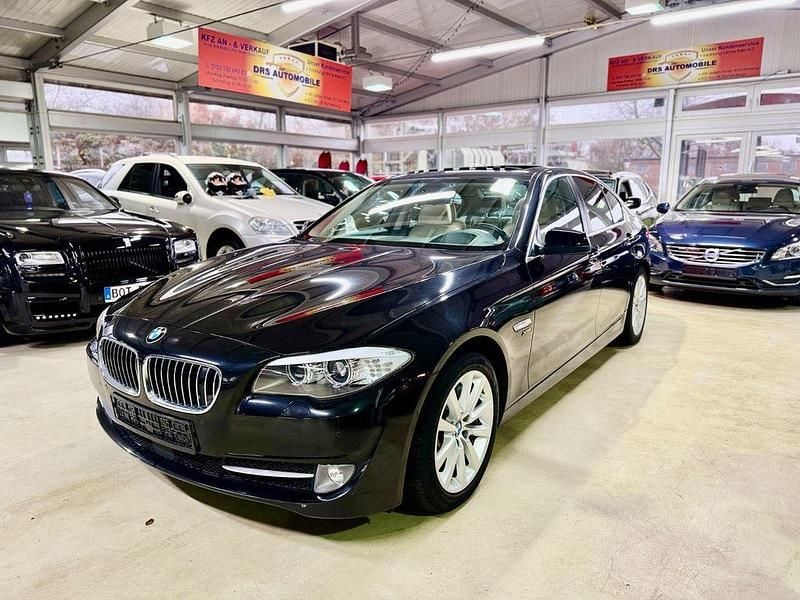 Gebraucht BMW 528 Sport Line 245 PS (180 kW) 2012 Schwarz Limousine