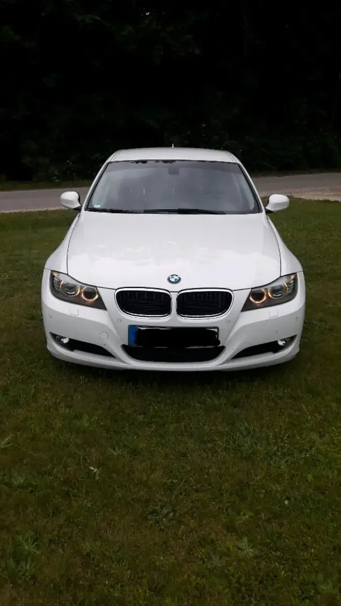 Gebraucht BMW 320 184 PS (135 kW) 2011 Weiß Kombi