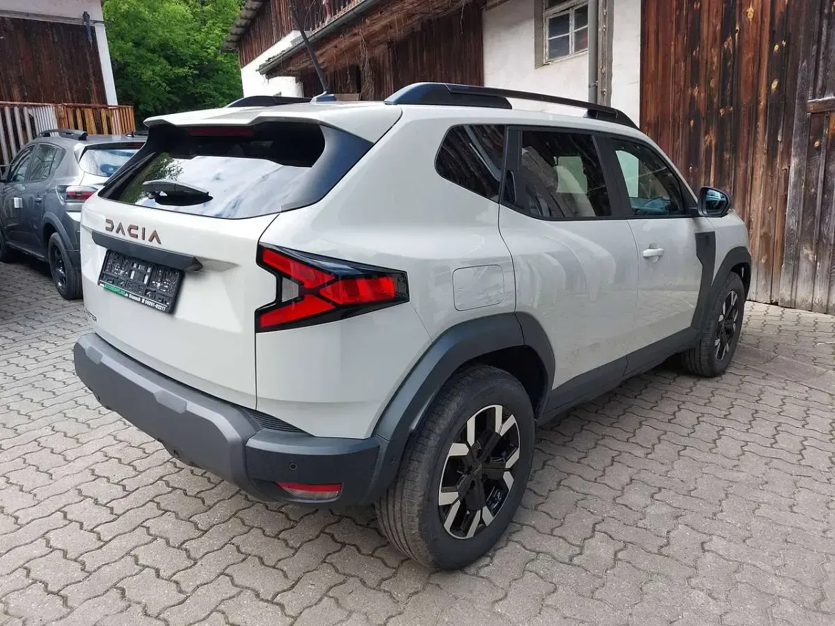 Neu Dacia Duster Extreme 154 PS (113 kW) 2026 Sandstone hnv und andere SUV