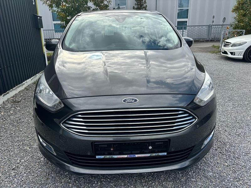 Grau Gebraucht 2016 Ford C-MAX Titanium Van / Kleinbus | 9.999 € (Guter Preis) - Bild 1/4