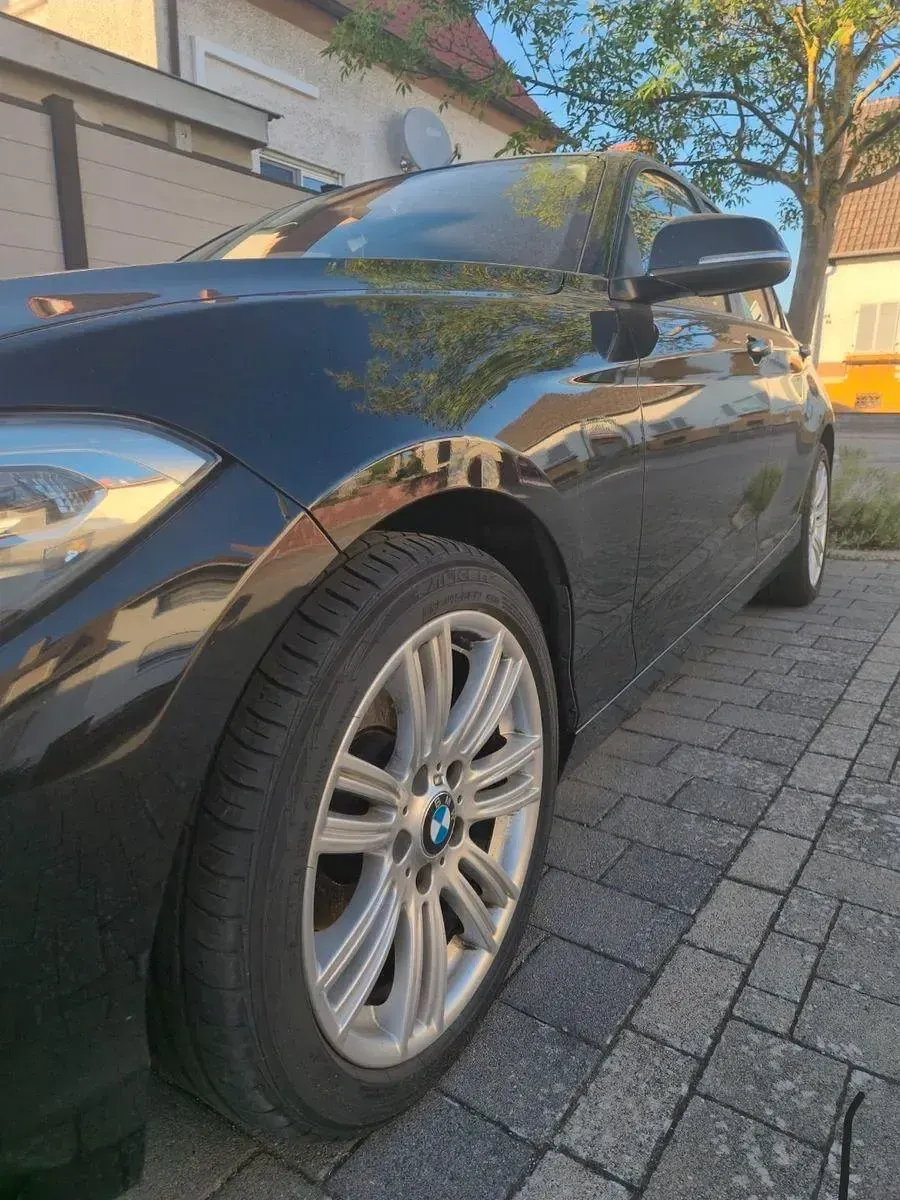 Gebraucht BMW 118 Advantage 136 PS (100 kW) 2016 Schwarz Kleinwagen