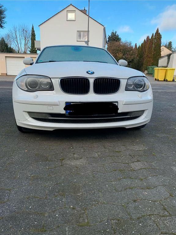 Gebraucht BMW 118 Performance 143 PS (105 kW) 2008 Weiß Kleinwagen