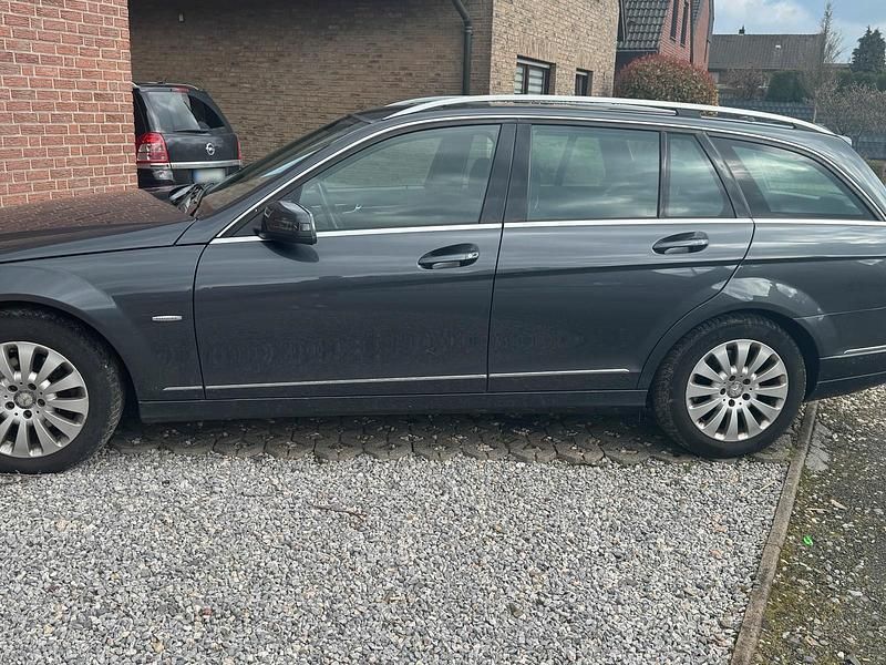 Gebraucht Mercedes C230 Elegance 2008 Grau Kombi