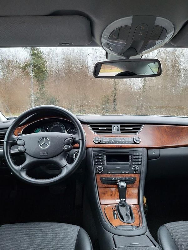 Gebraucht Mercedes CLS350 272 PS (200 kW) 2004 Silber Coupé