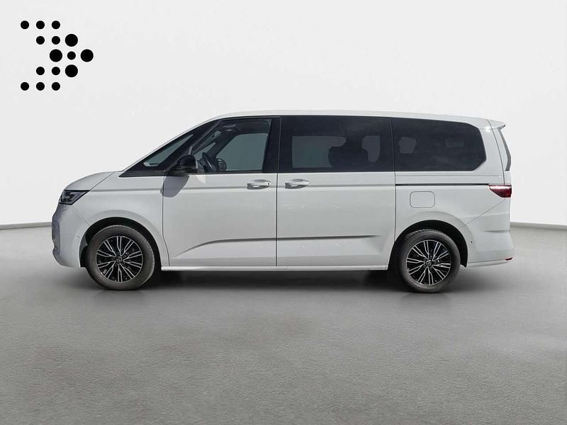 Second-hand VW Multivan Basis 150 CP (110 kW) 2024 Alb Monovolum