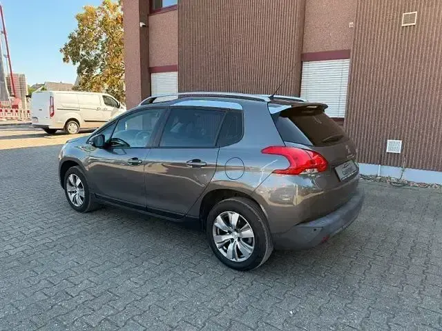 Gebraucht Peugeot 2008 Active 99 PS (72 kW) 2016 Grau SUV