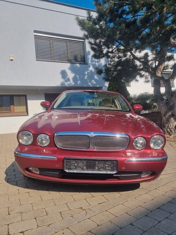 Gebraucht Jaguar XJ8 Sovereign 298 PS (219 kW) 2006 Rot Limousine