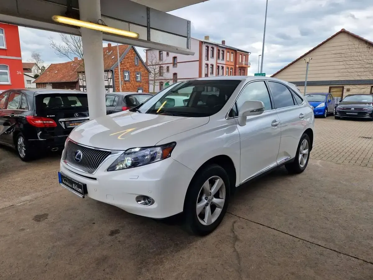 Begagnad Lexus RX450h 249 HK (183 kW) 2011 Vit SUV