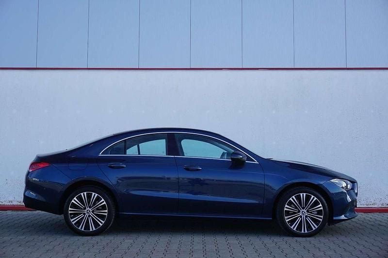 Gebraucht Mercedes CLA250e 160 PS (117 kW) 2022 Denimblau metallic Limousine