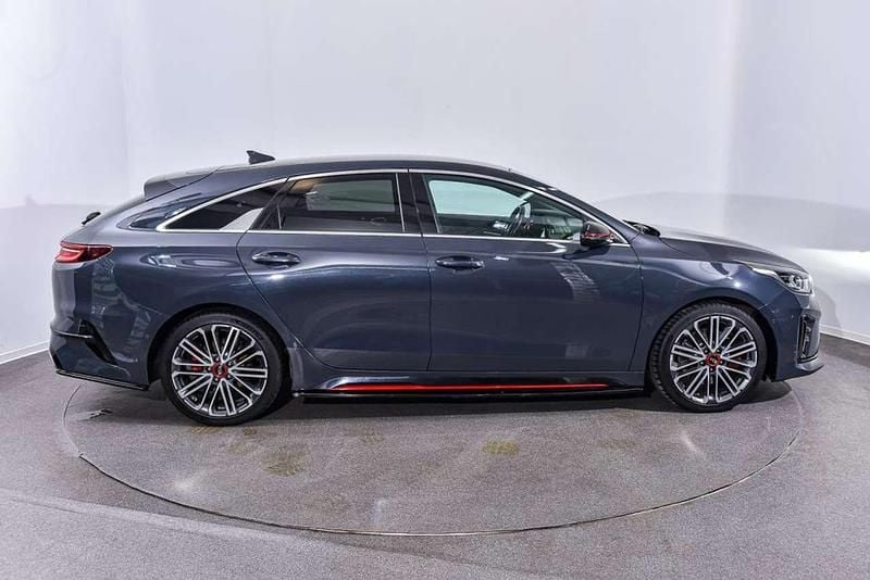 Gebraucht Kia ProCeed GT 204 PS (150 kW) 2021 (h8g) dark penta metal m Coupé