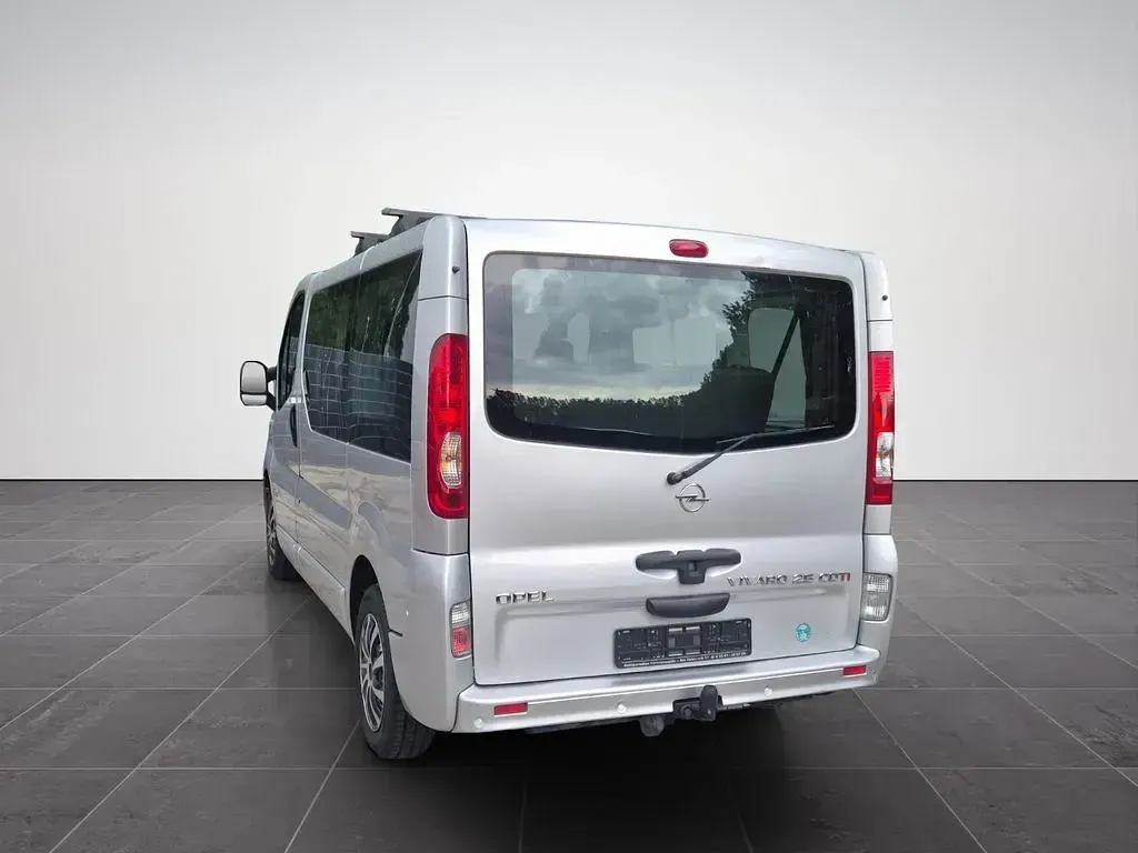 Gebraucht Opel Vivaro 145 PS (106 kW) 2011 Van / Kleinbus
