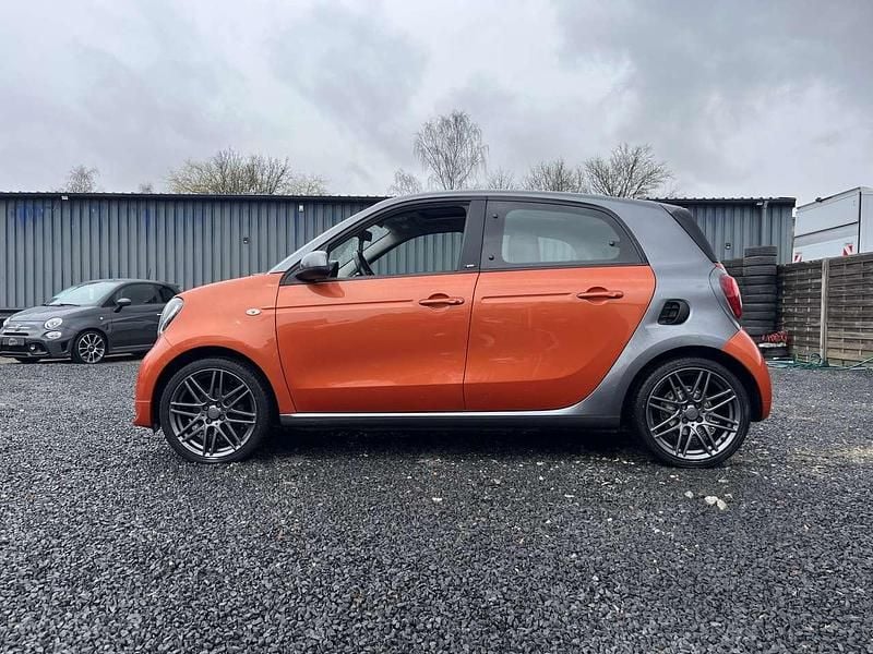 Usado Smart ForFour Brabus 90 HP (66 kW) 2018 Laranja Citadino