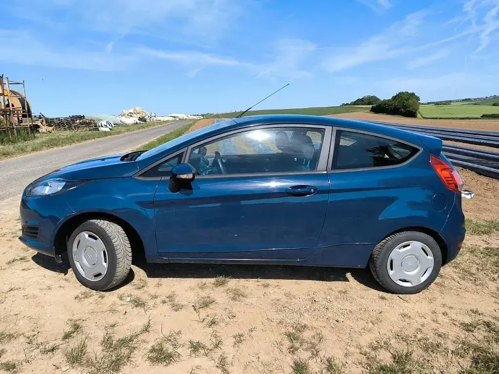 Gebraucht Ford Fiesta Trend 82 PS (60 kW) 2014 Schwarz Kleinwagen