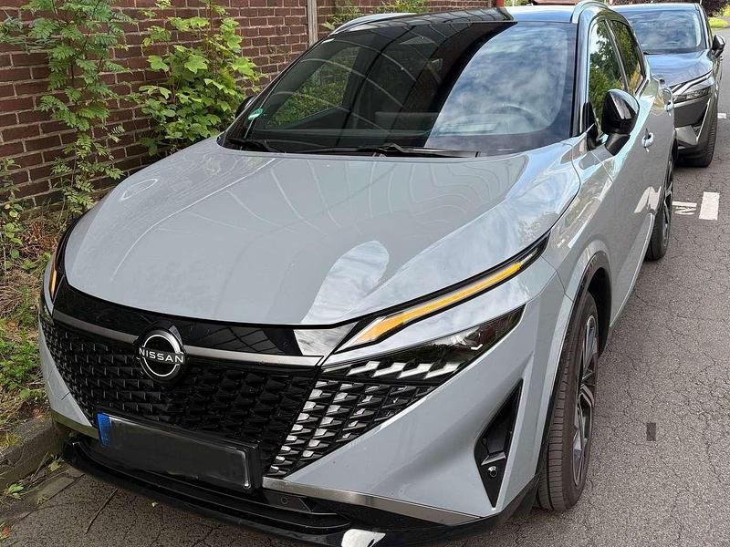 Grau Gebraucht 2024 Nissan Qashqai SUV | 37.800 € - Bild 1/4