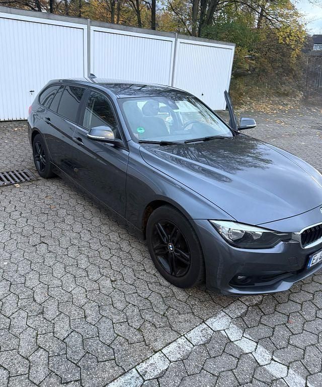 Grau Gebraucht 2016 BMW 316 M Sport Kombi | 8.800 € (Guter Preis) - Bild 1/4