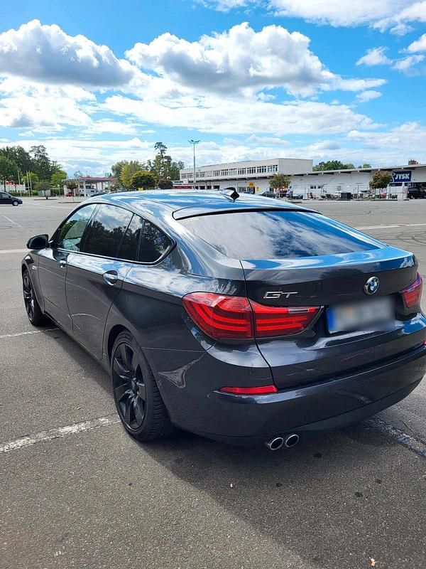Schwarz Gebraucht 2016 BMW 530 Limousine | 18.500 € (Fairer Preis) - Bild 1/4