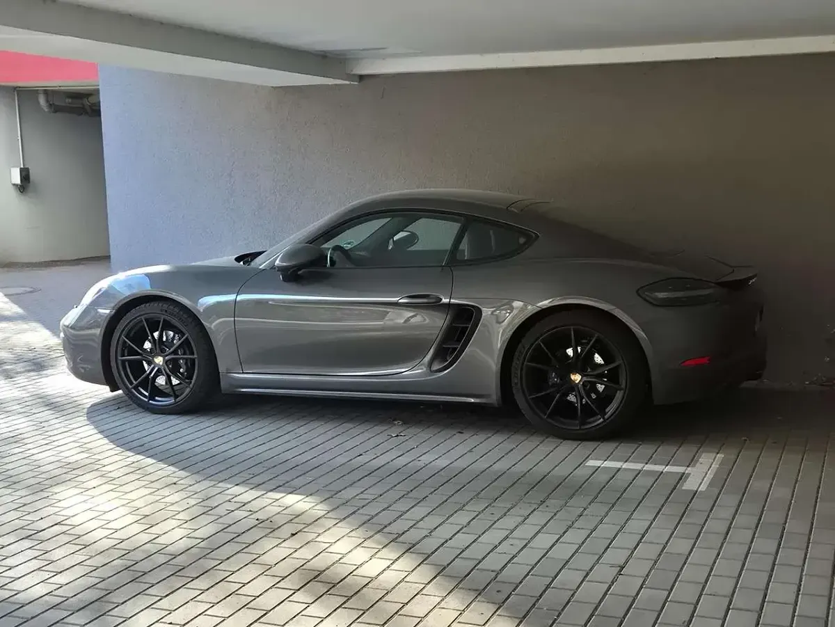 Gebraucht Porsche 718 Edition 299 PS (219 kW) 2025 Grau Coupé