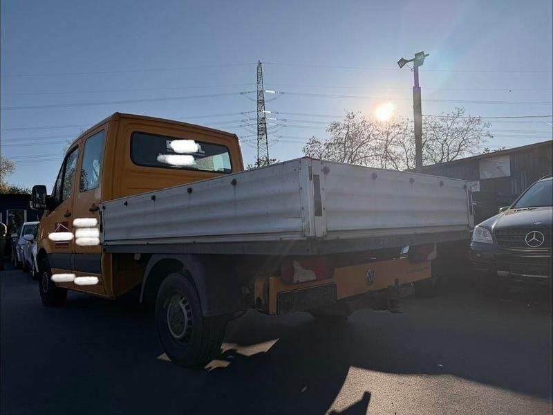 Second-hand VW Crafter 109 CP (80 kW) 2011 Portocaliu Van