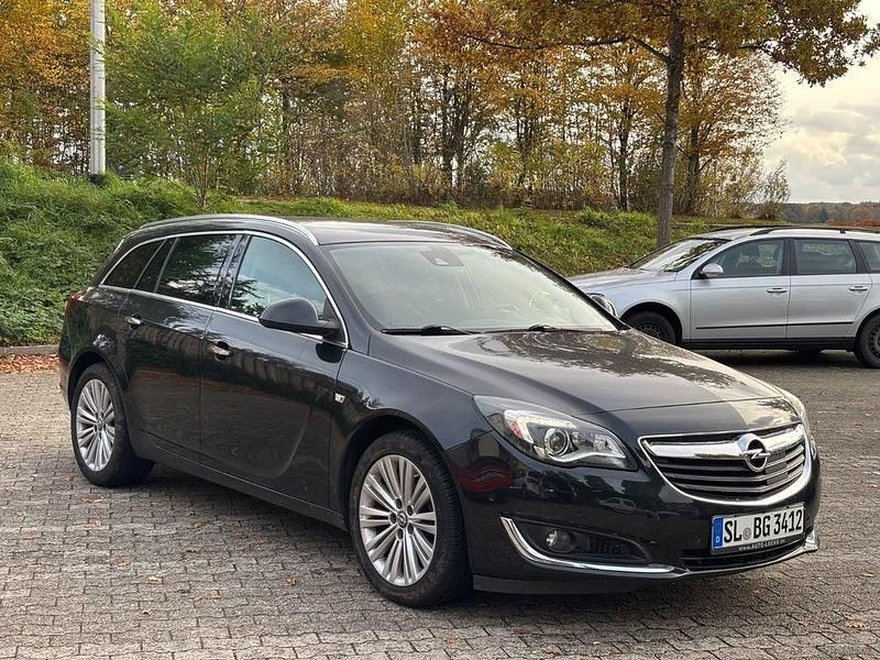 Schwarz Gebraucht 2016 Opel Insignia Kombi | 9.900 € (Fairer Preis) - Bild 1/4