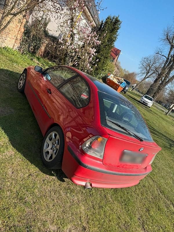 Gebraucht BMW 318 143 PS (105 kW) 2002 Rot Coupé