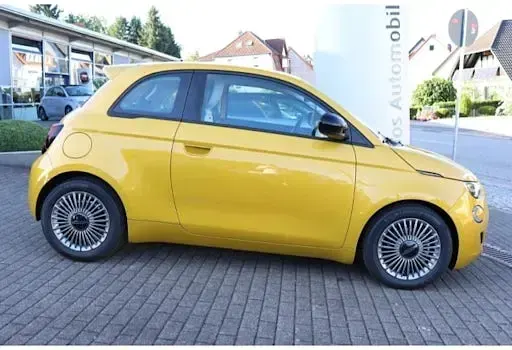 Neu Fiat 500 Icon 65 PS (47 kW) 2026 Gelb Limousine