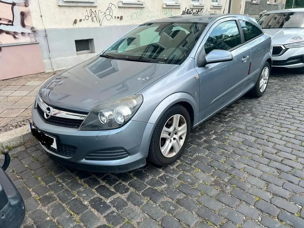 Gebraucht Opel Astra GTC 90 PS (66 kW) 2008 Grau Coupé