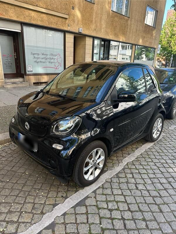 Schwarz Gebraucht 2019 Smart ForTwo Electric Drive Cabrio | 9.900 € (Fairer Preis) - Bild 1/4