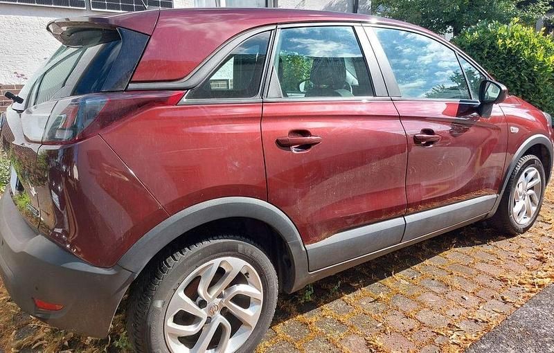 Gebraucht Opel Crossland Edition 110 PS (80 kW) 2017 Rot SUV