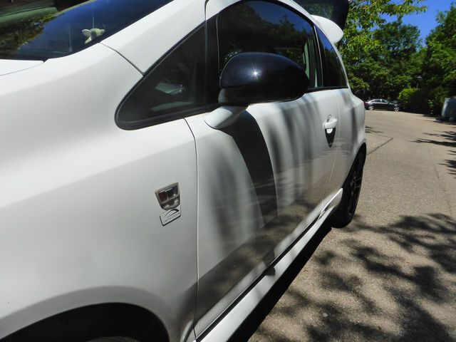 Gebraucht Opel Corsa 122 PS (89 kW) 2009 Weiß Kleinwagen
