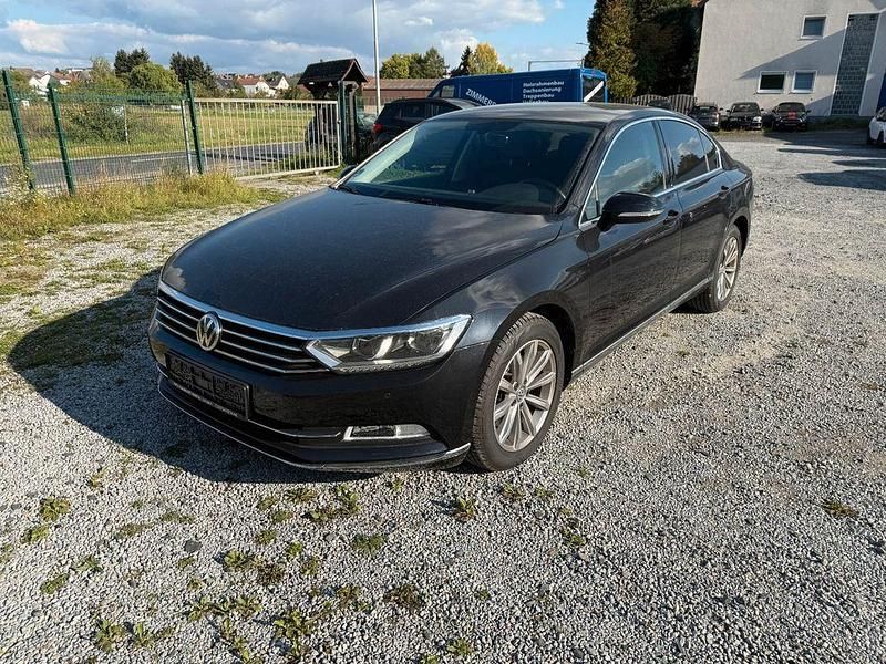 Gebraucht VW Passat Highline 150 PS (110 kW) 2018 Schwarz Limousine