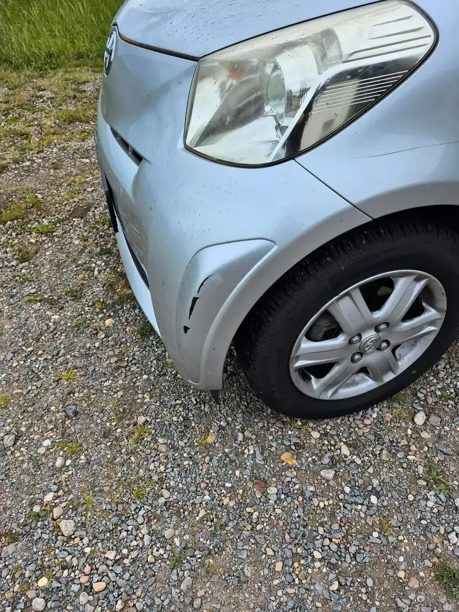 Gebraucht Toyota iQ 68 PS (50 kW) 2009 Silber Kleinwagen