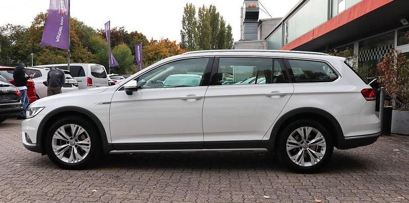 Gebraucht VW Passat Alltrack 220 PS (161 kW) 2018 Weiß Kombi