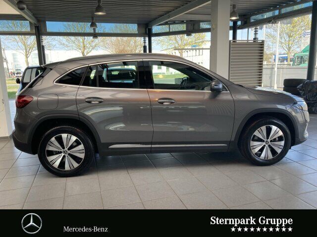Gebraucht Mercedes EQA250 Progressive 139 kW (190 PS) 2024 Grau SUV