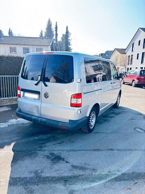 Gebraucht VW Transporter 140 PS (102 kW) 2010 Silber Van