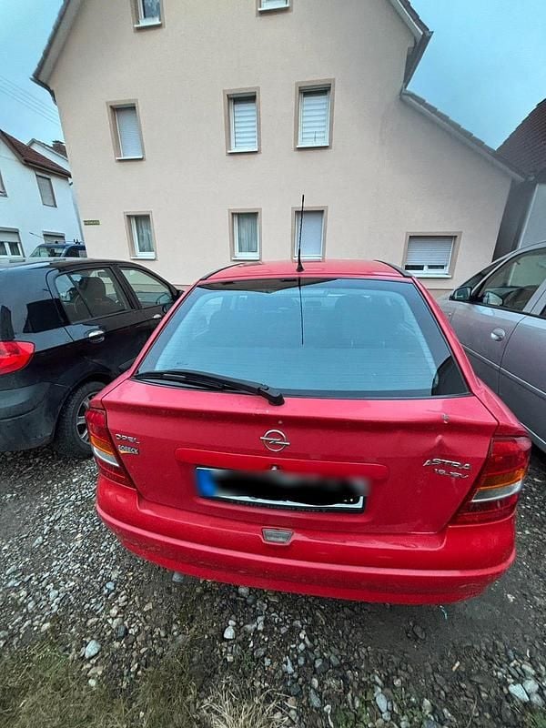 Gebraucht Opel Astra 101 PS (74 kW) 1999 Rot Limousine
